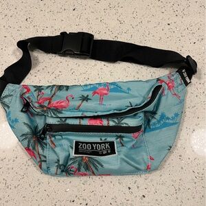 NWOT ZOO YORK Flamingo Palm Print Belt Bag Double Zipper Adjustable Floral
